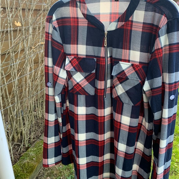 blossom smile Womens Zipped V Neck 3/4 Roll Sleeve - Picture 2 of 3